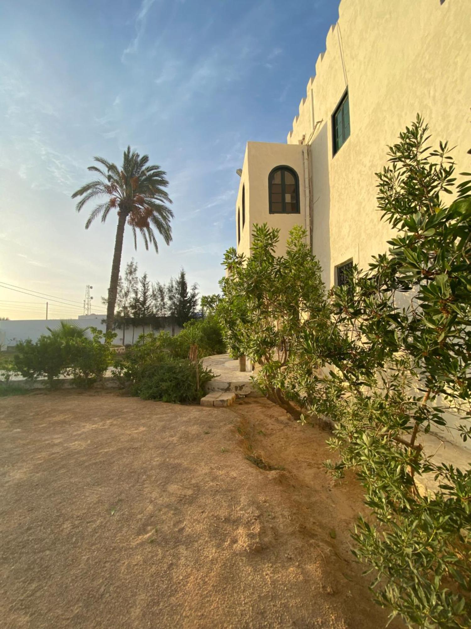 Dar Oueghlani - Maison D'Hotes El Mây Екстериор снимка