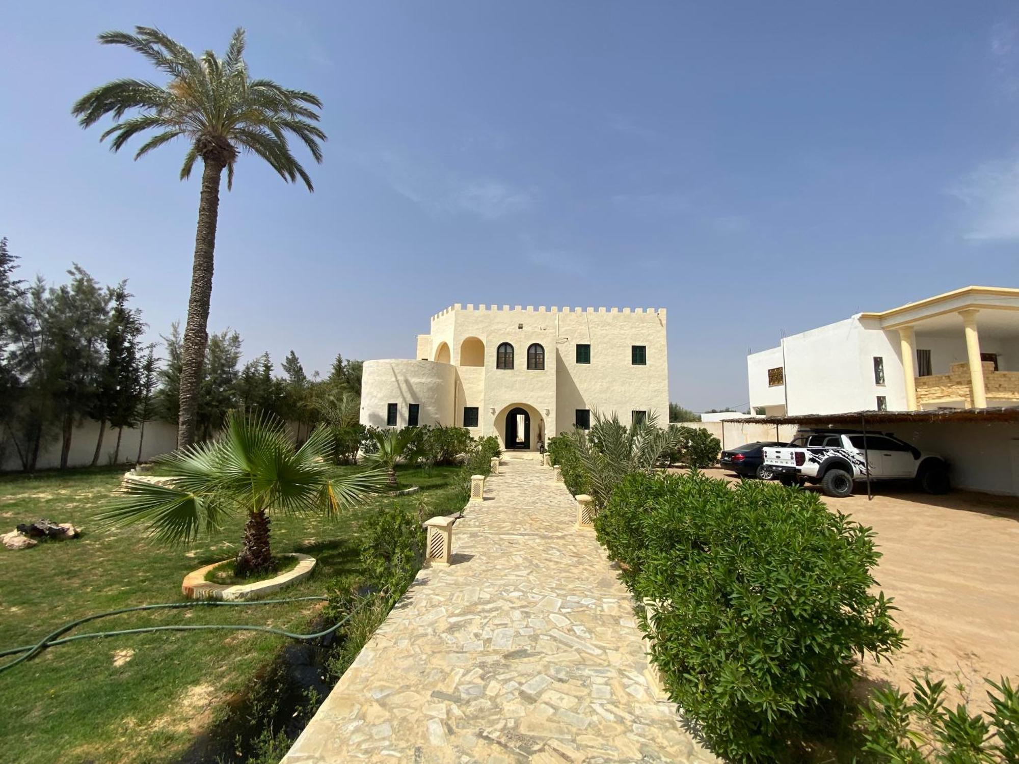 Dar Oueghlani - Maison D'Hotes El Mây Екстериор снимка