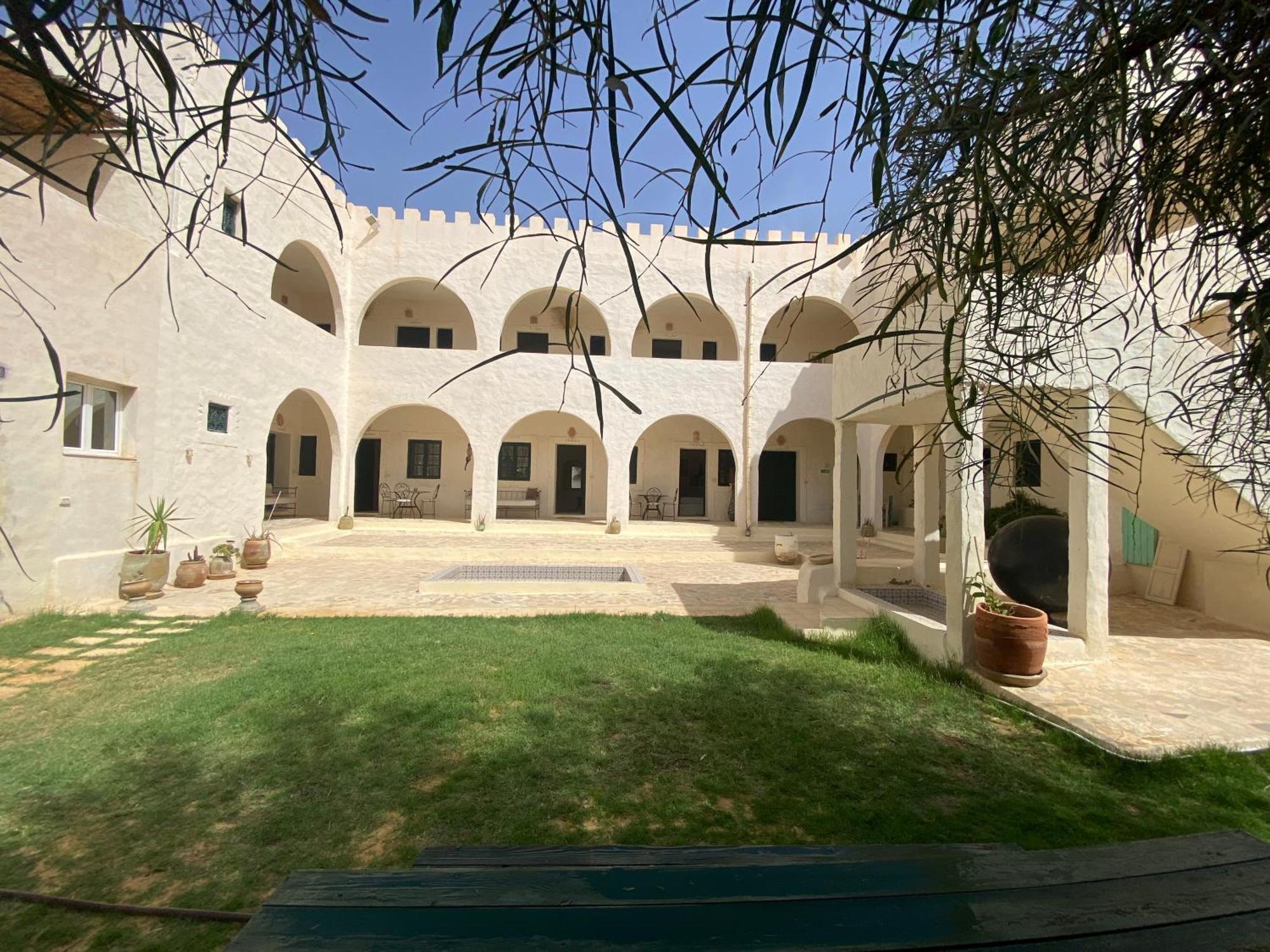 Dar Oueghlani - Maison D'Hotes El Mây Екстериор снимка